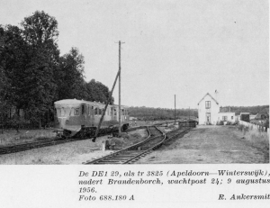F11 Trein nadert halte Brandenborch 1956